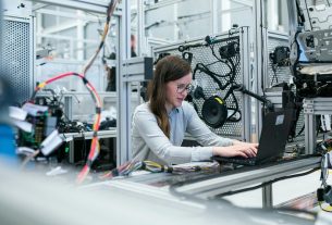 5 Essential AI Tools